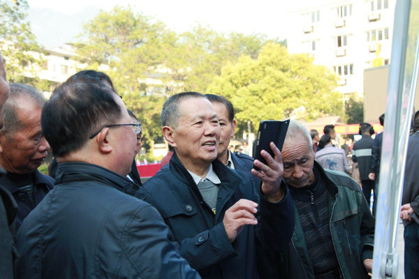 1分钟完成,0次跑腿 “畲乡”景宁老人“刷脸”领养老金